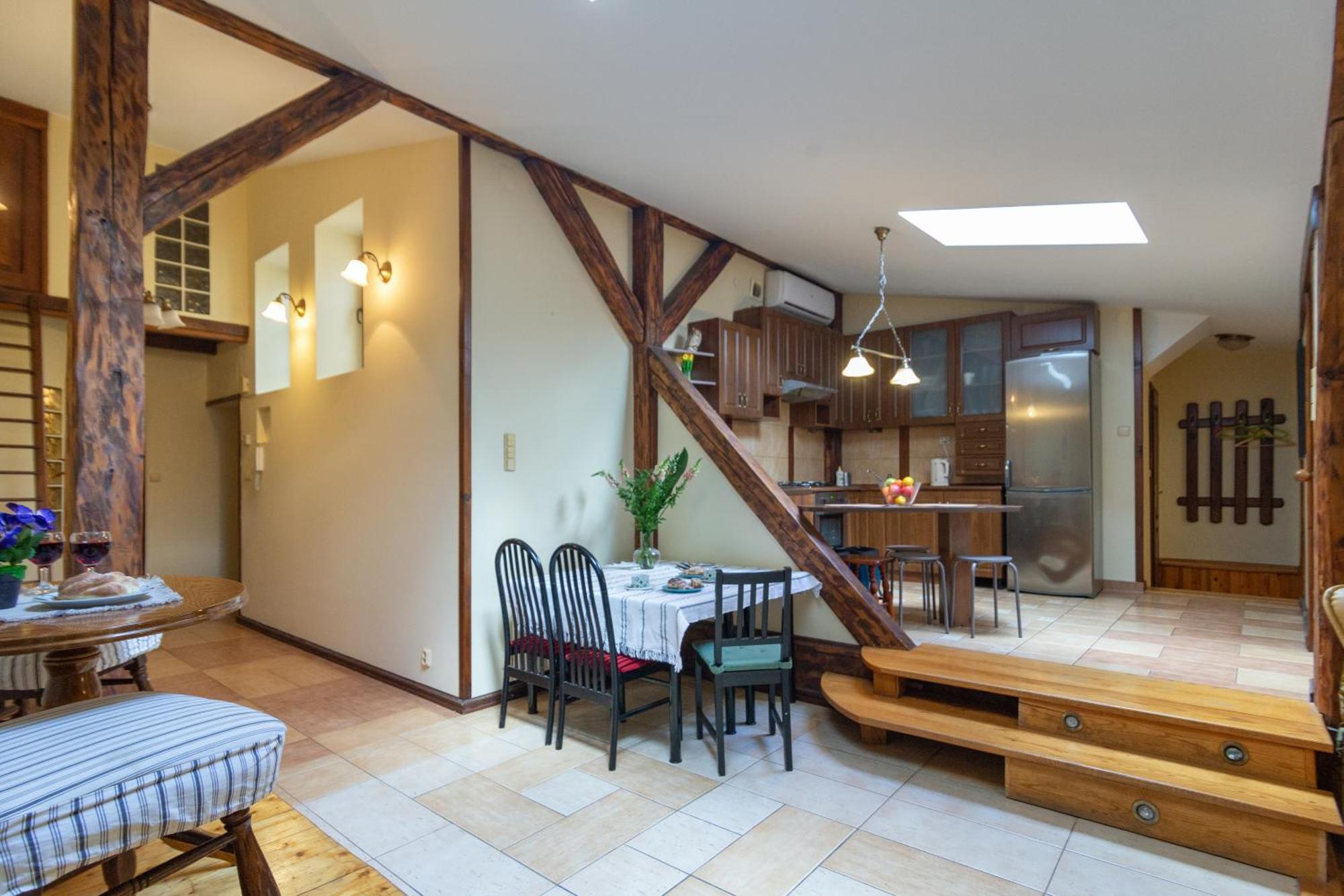 Barbakan Gate Apartment *